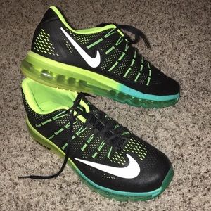 SOLD no longer available! Nike Air Max men’s shoes